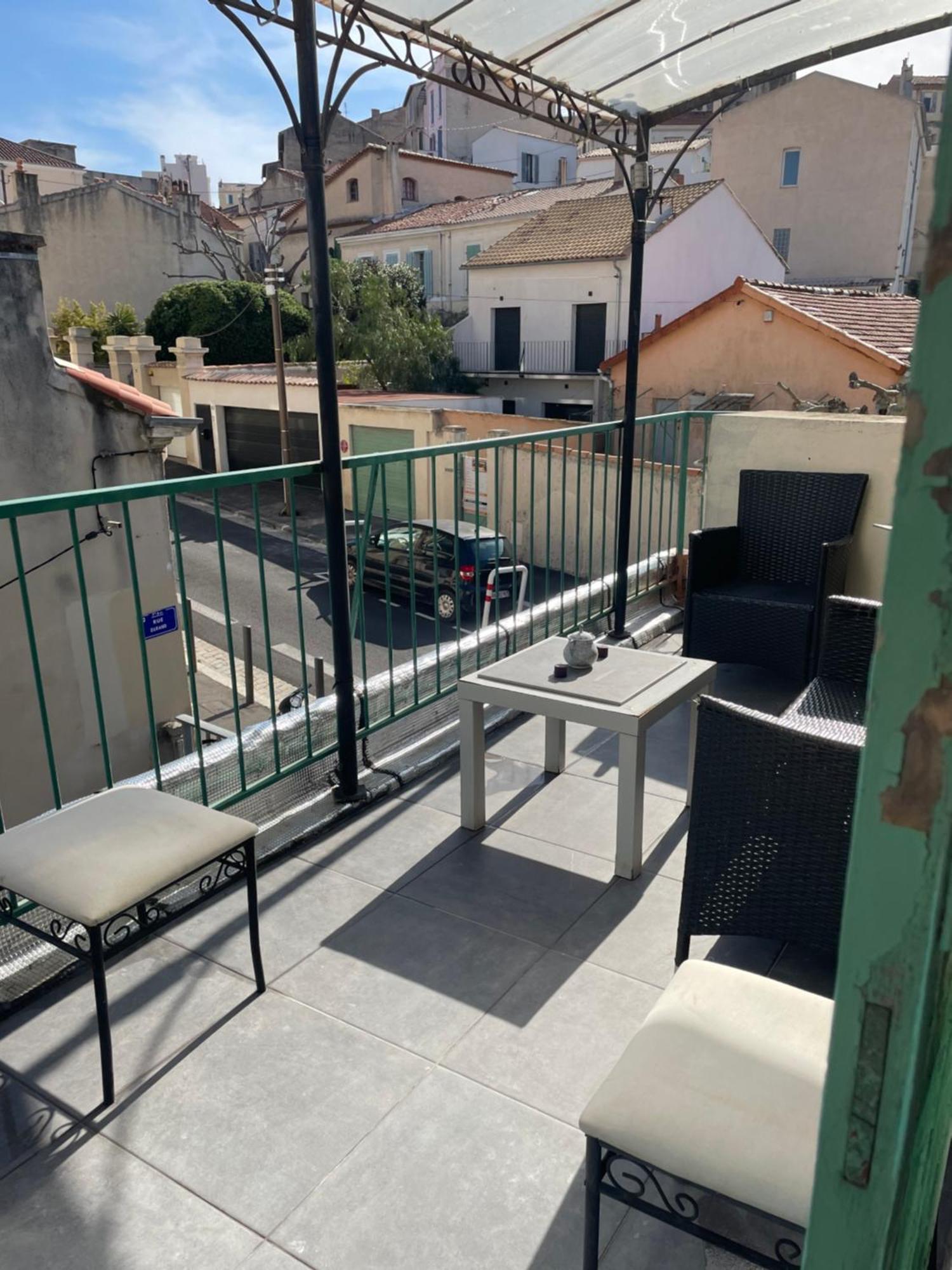 Stud Terras Ville Corniche 2 Pers Stat Gratuit Rue Modif Suivt Possib Et Accord Exclusif Marsiglia Esterno foto